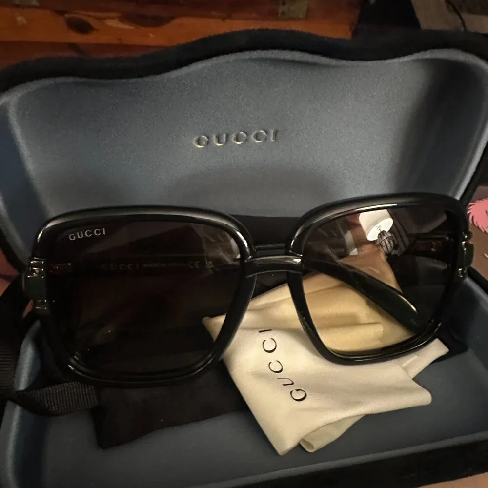 Dark green Square Gucci Sunglasses with dust bag and velvet case - Picture 3 of 9